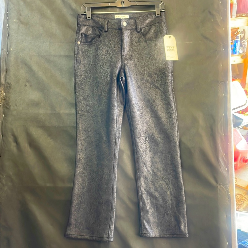 NWT FRYE and Co Faux Leather Pants! 6